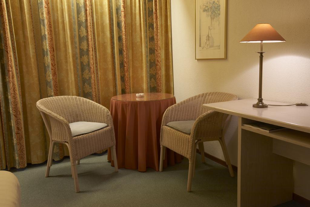 Hotel Heer Hugo Heerhugowaard Pokój zdjęcie